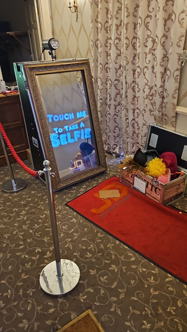 PHOTO 2023 09 01 20 02 12 768x1365